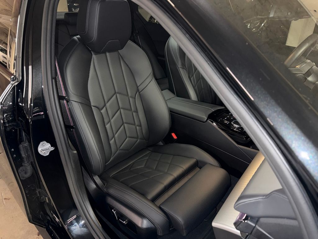 BMW i5 2025