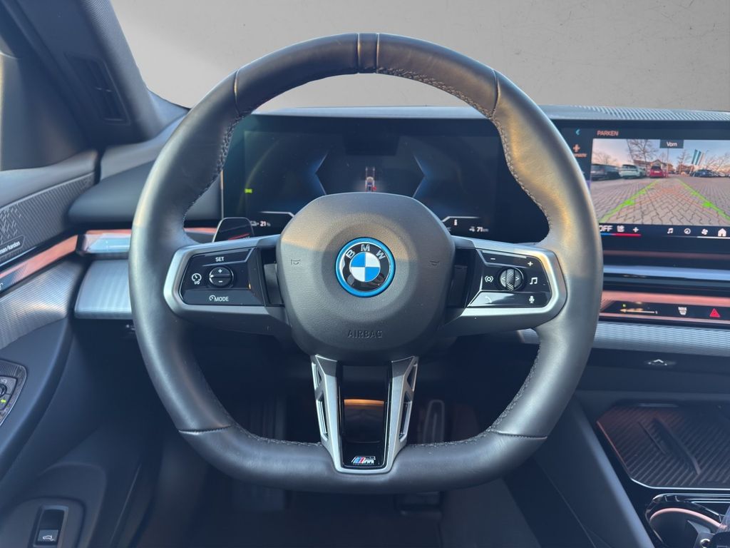 BMW i5 2025