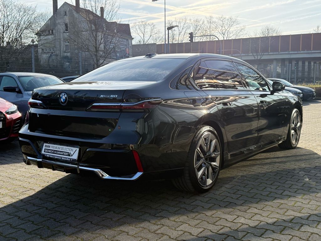 BMW i7 2024