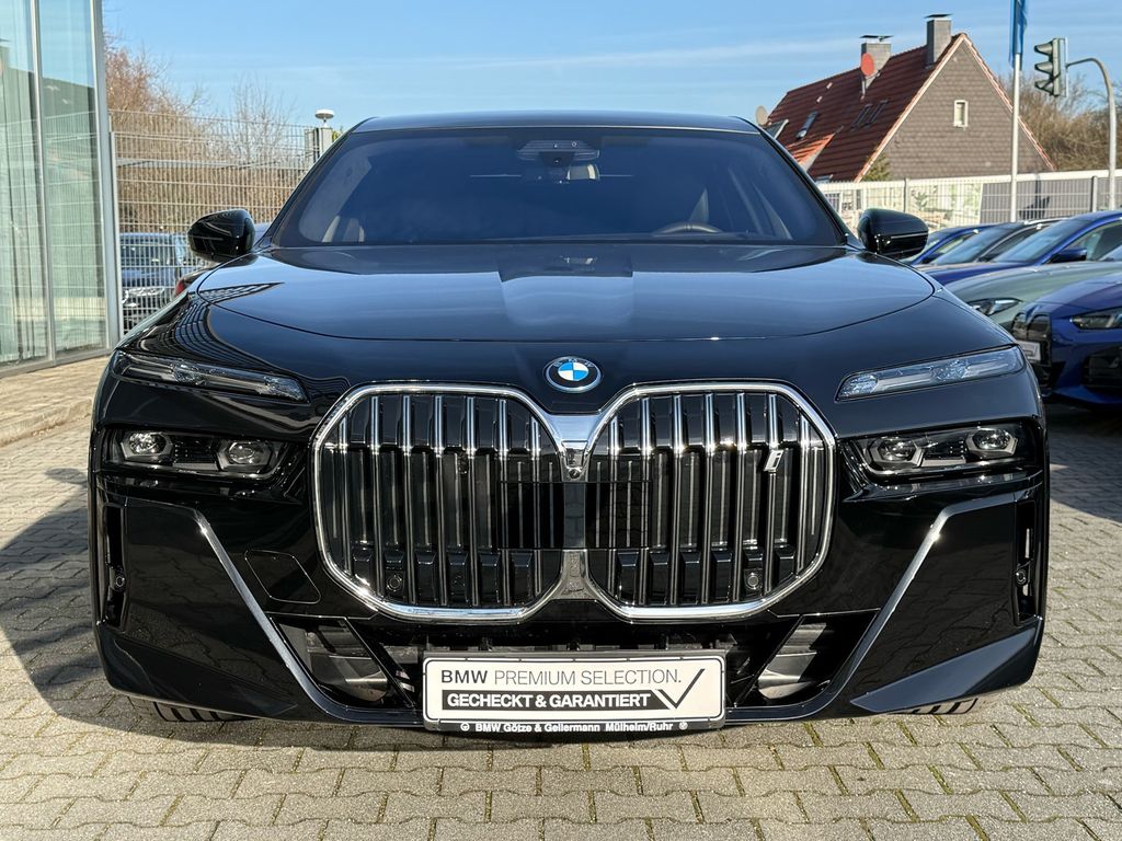 BMW i7 2024