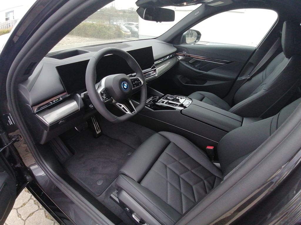BMW i5 2025