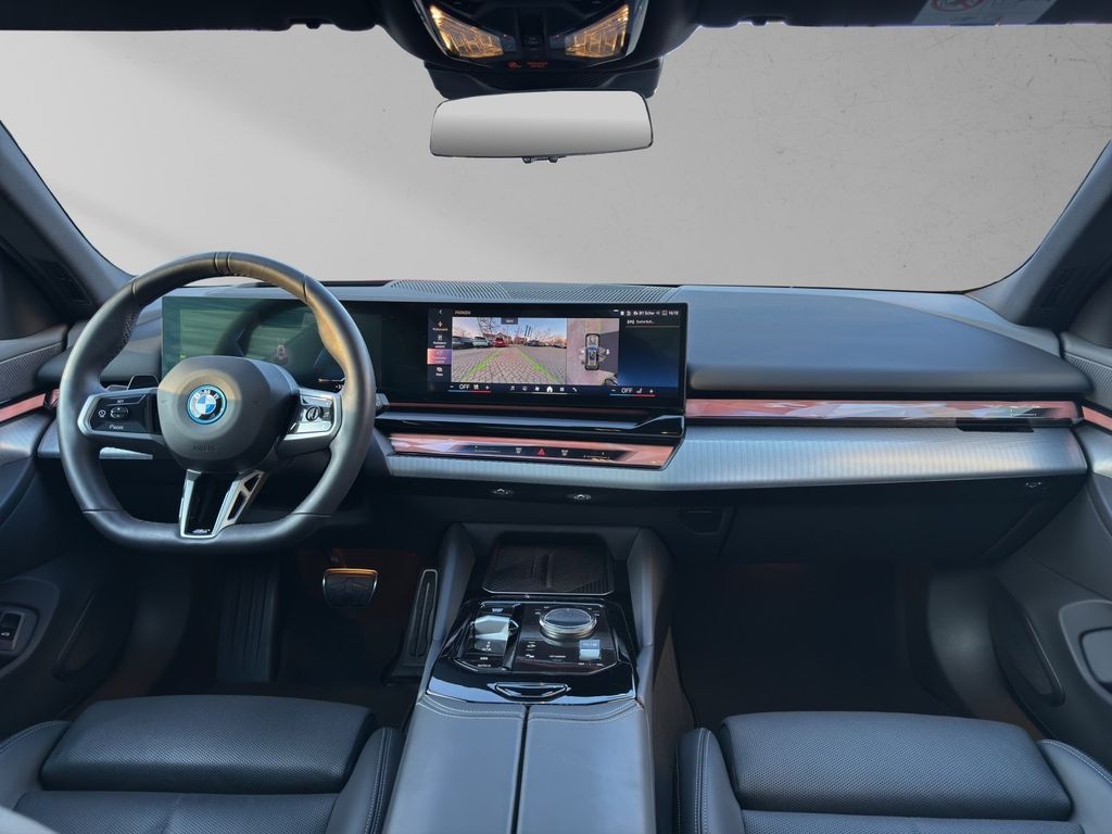 BMW i5 2025