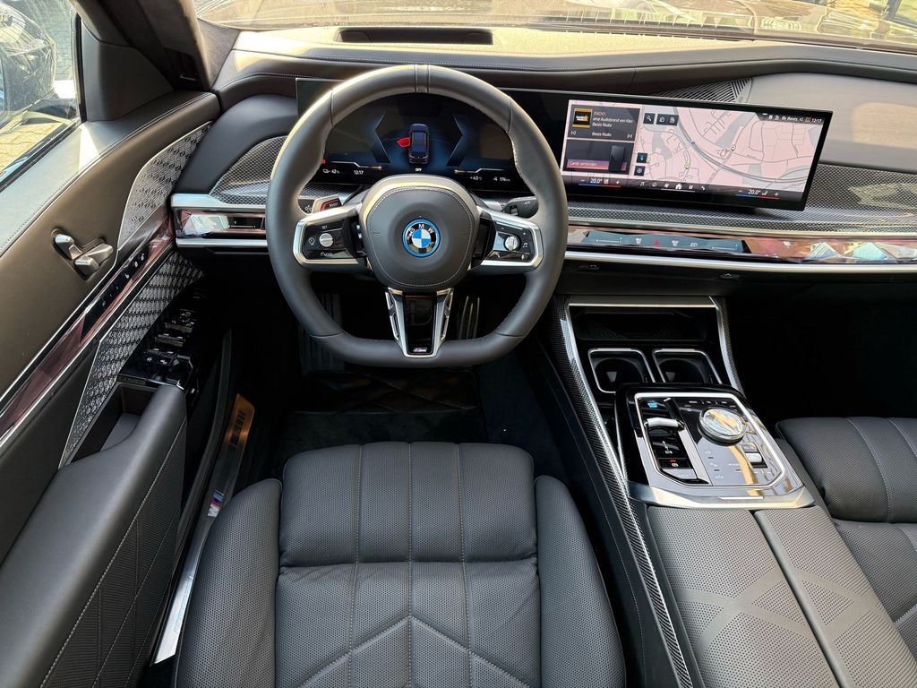 BMW i7 2024