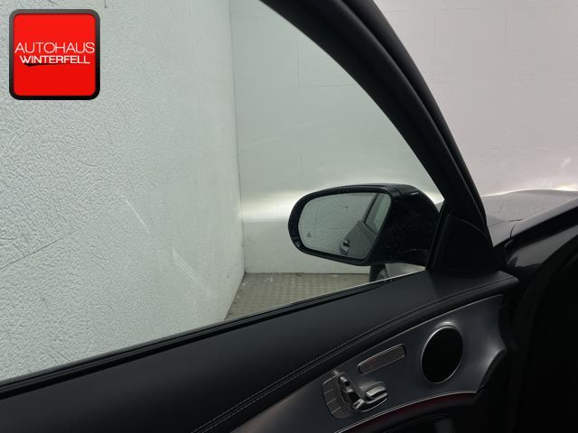 Mercedes-Benz E 300 2022