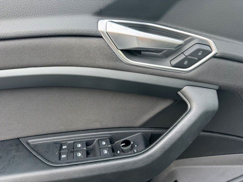 Audi e-tron 2023
