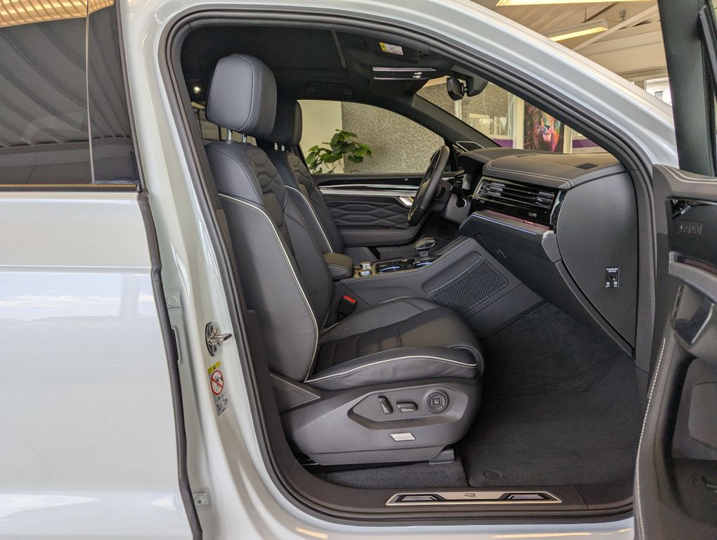 Volkswagen Touareg 2025