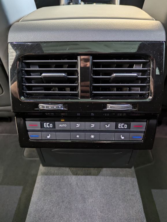 Volkswagen Touareg 2025