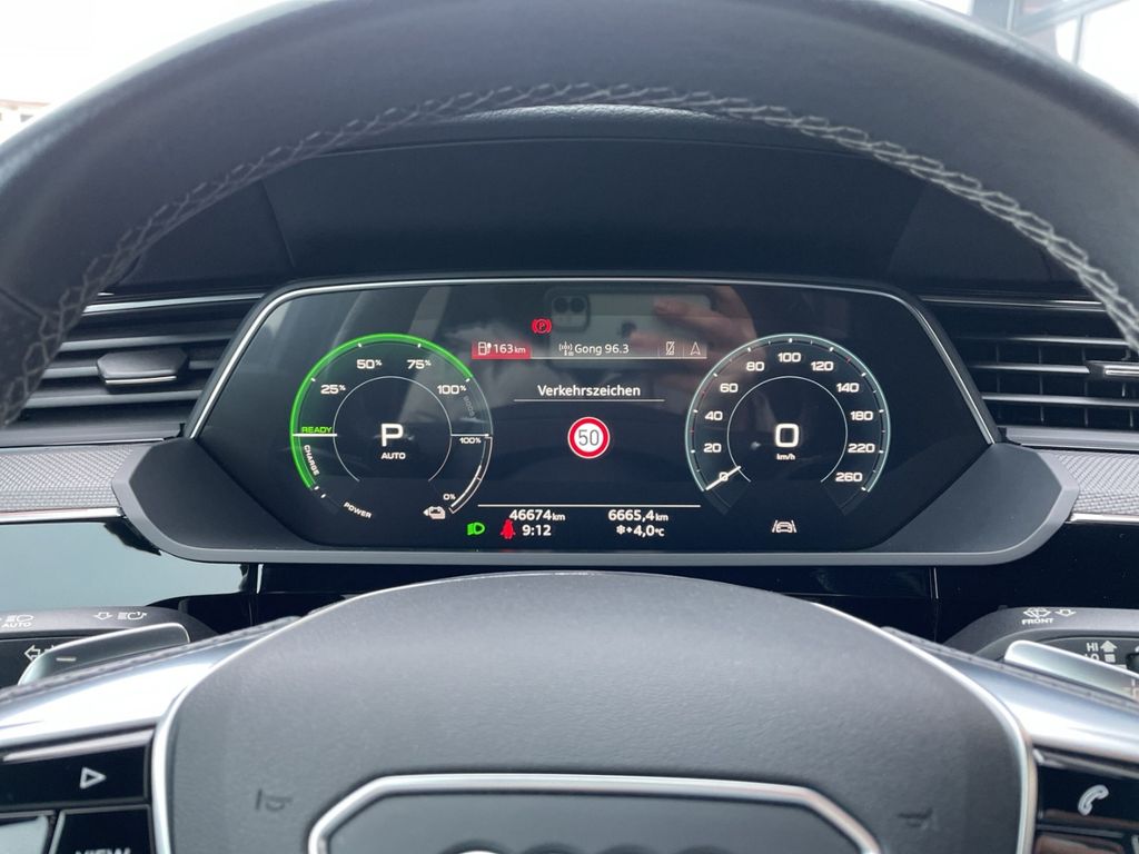 Audi e-tron 2022