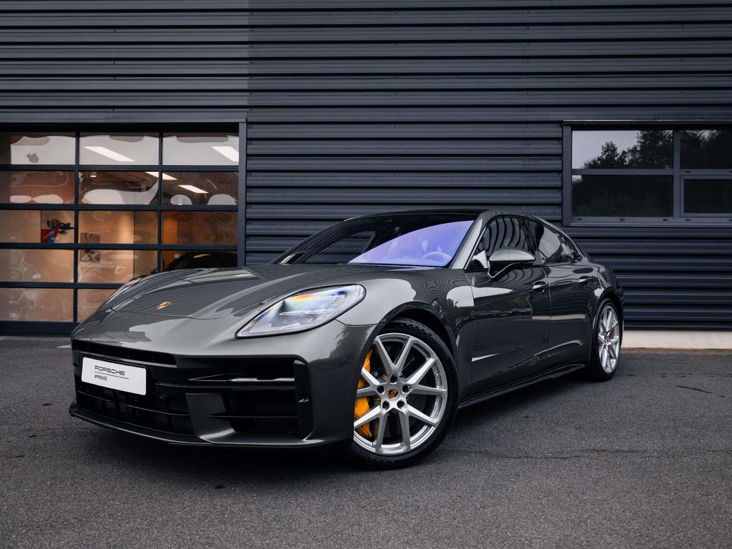 Porsche Panamera 2025