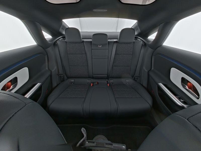 Mercedes-Benz CLA 250 2025