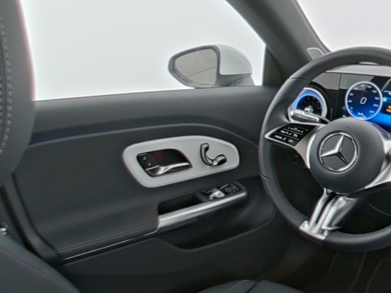 Mercedes-Benz CLA 250 2025