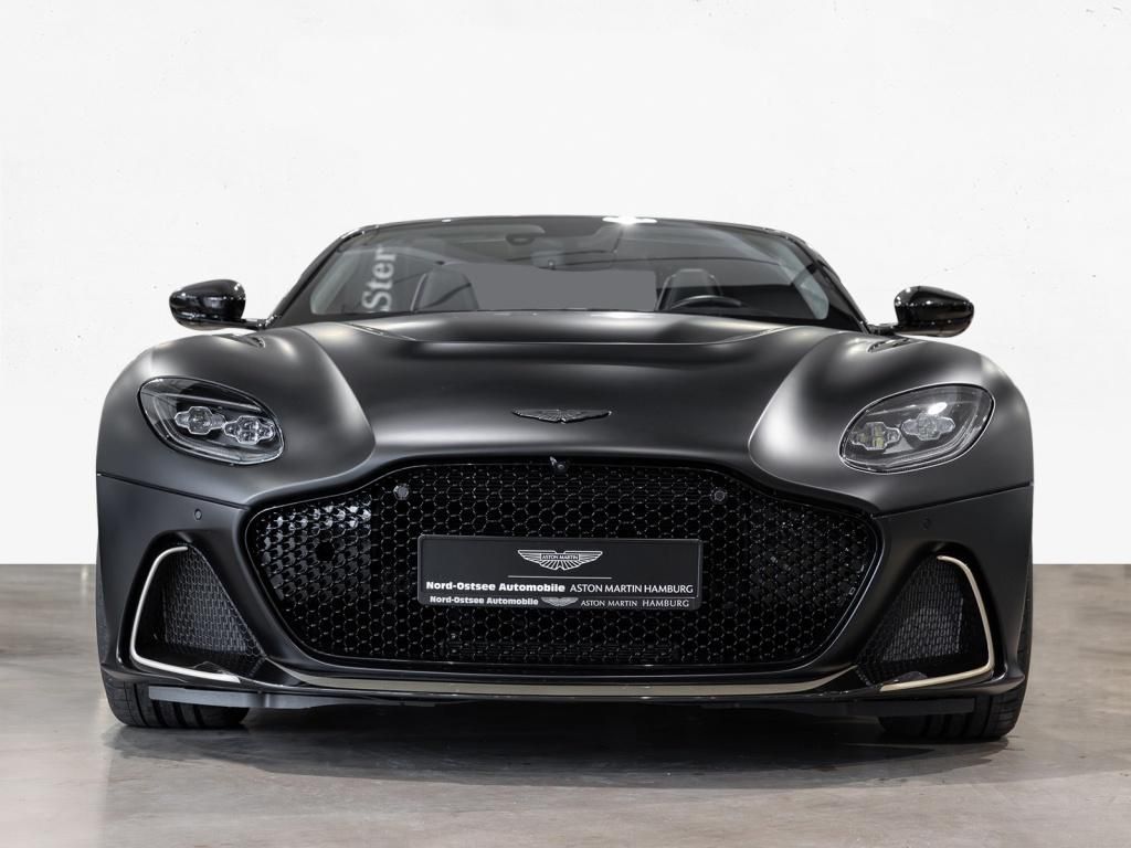 Aston Martin DBS 2024