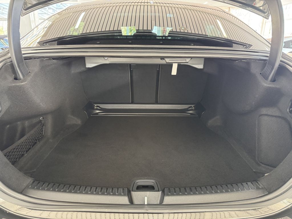 Mercedes-Benz E 220 2024