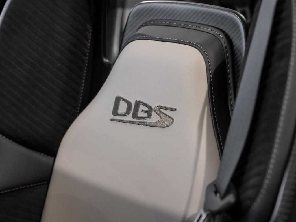 Aston Martin DBS 2024