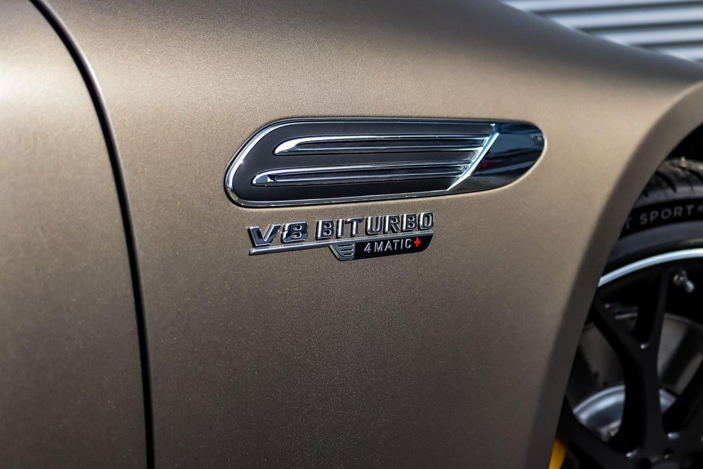 Mercedes-Benz SL 63 AMG 2025