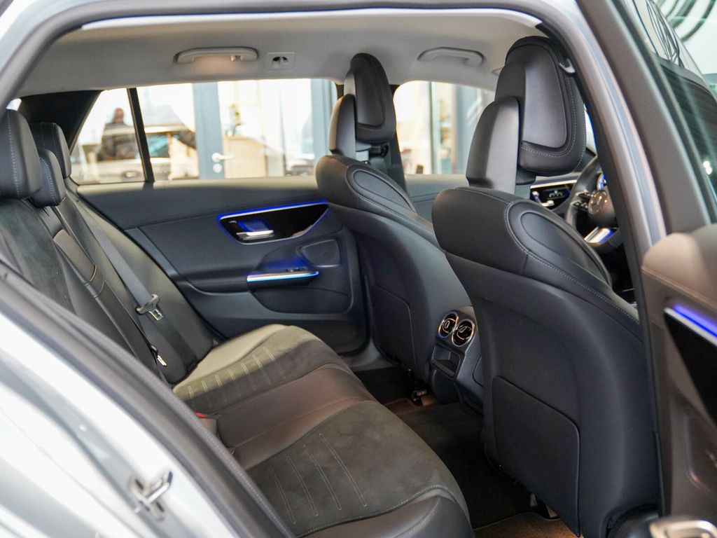 Mercedes-Benz C 220 2025