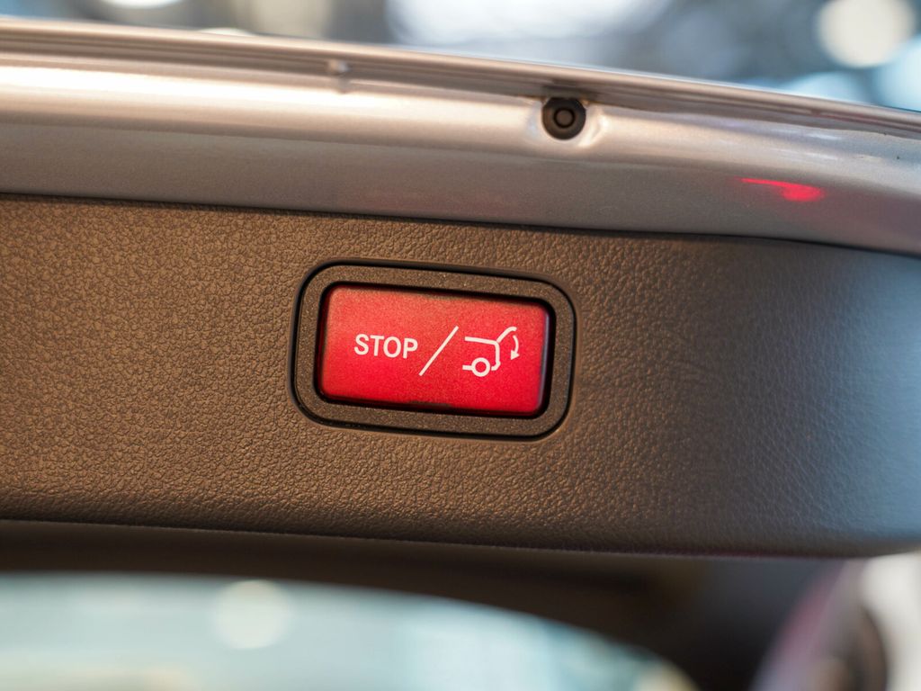 Mercedes-Benz C 220 2025