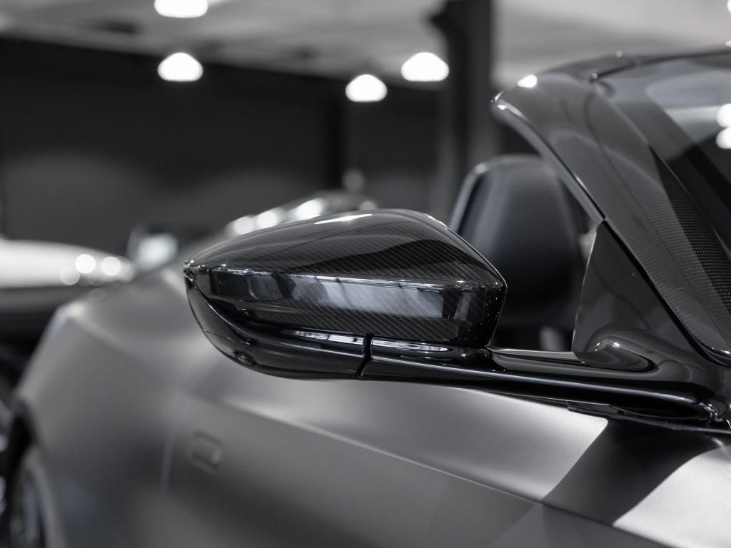 Aston Martin DBS 2024