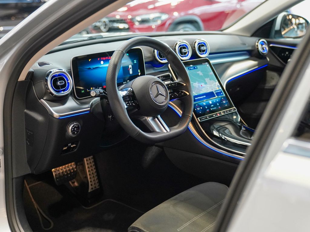 Mercedes-Benz C 220 2025