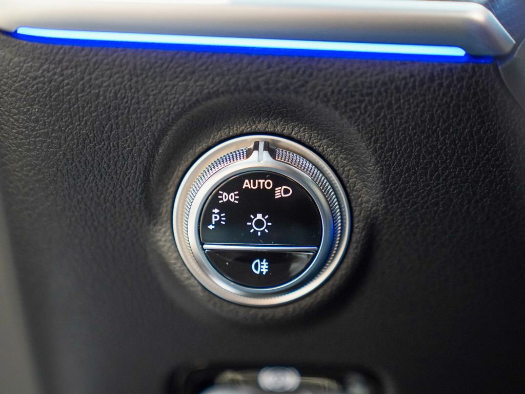 Mercedes-Benz C 220 2025