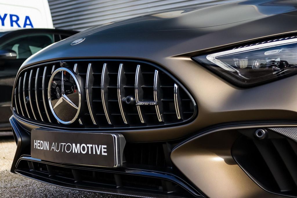 Mercedes-Benz SL 63 AMG 2025