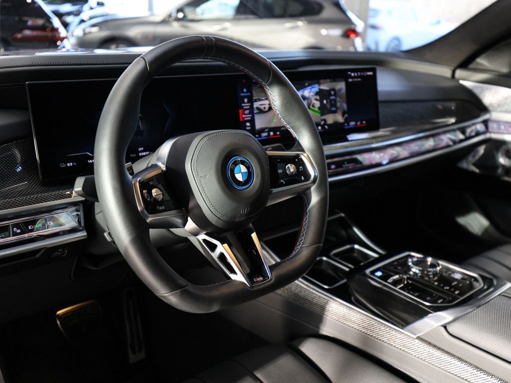 BMW i7 2024