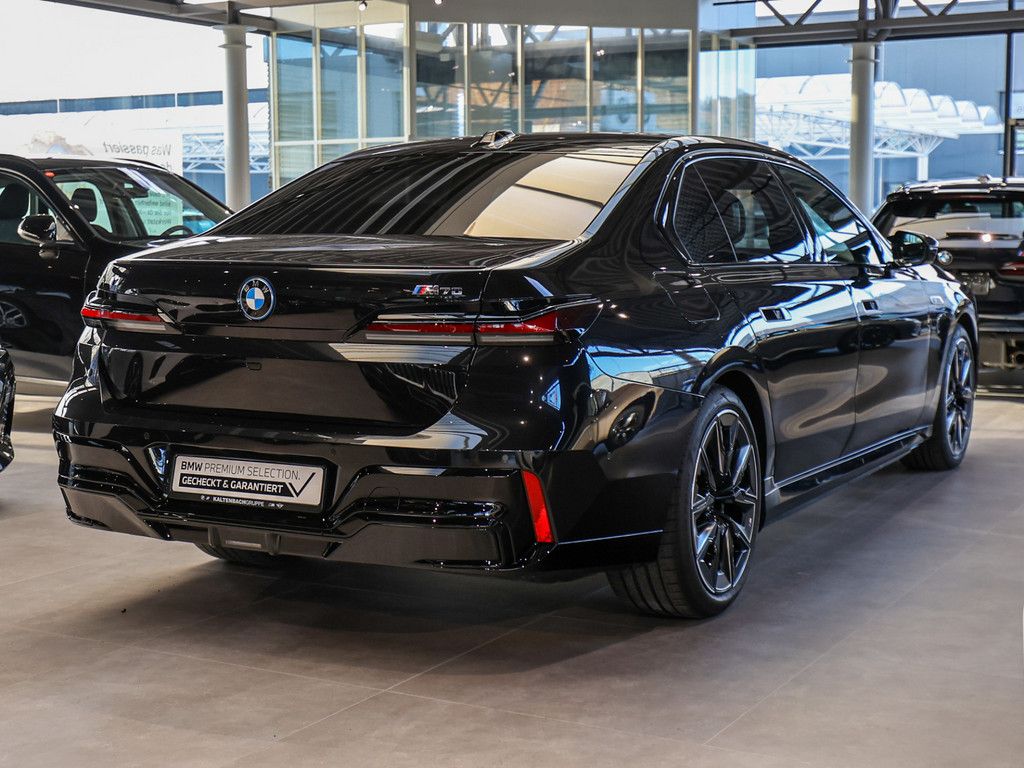 BMW i7 2024