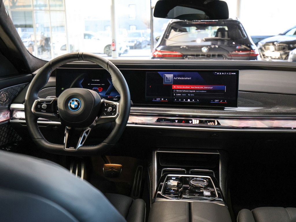 BMW i7 2024