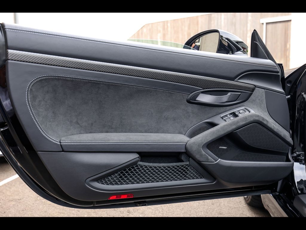 Porsche Boxster 2024