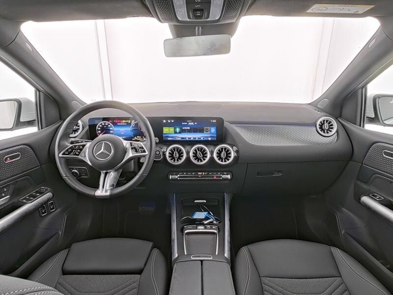 Mercedes-Benz B 250 2025