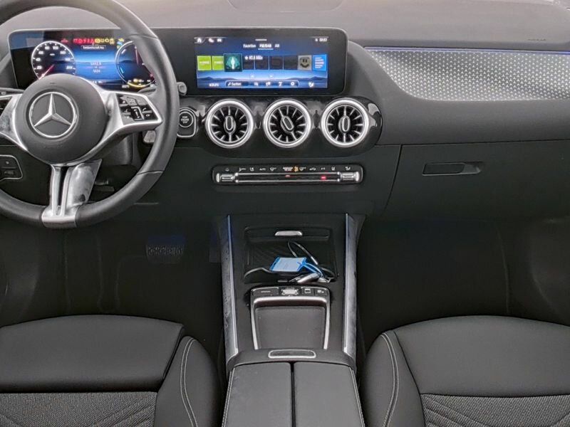 Mercedes-Benz B 250 2025