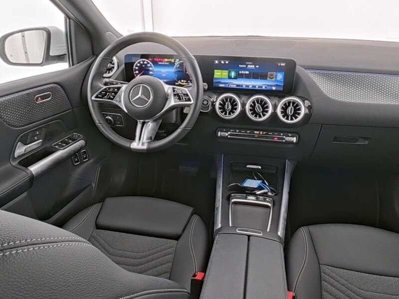 Mercedes-Benz B 250 2025