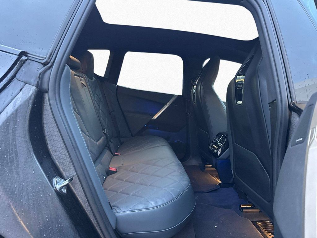 BMW iX 2023