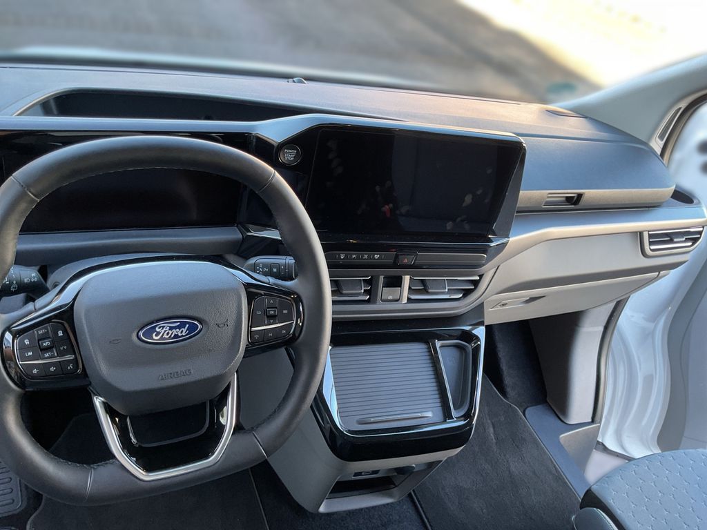 Ford Tourneo Custom 2024