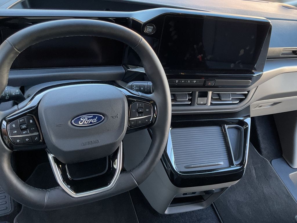 Ford Tourneo Custom 2024