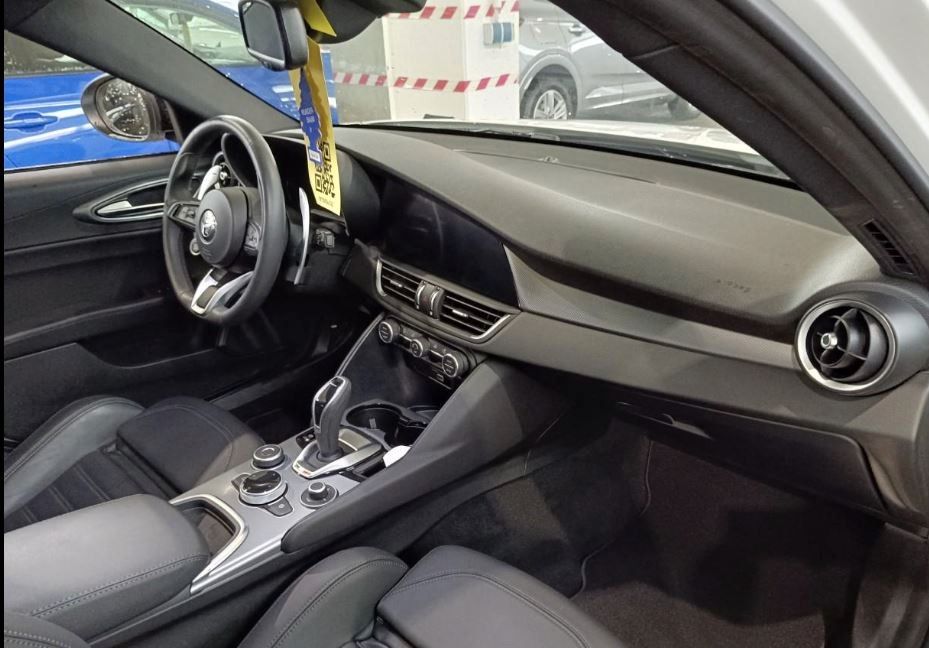 Alfa Romeo Giulia 2024