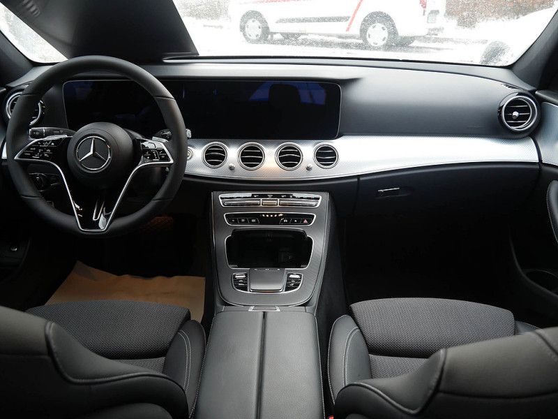 Mercedes-Benz E 300 2022