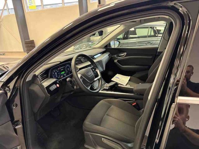 Audi e-tron 2022