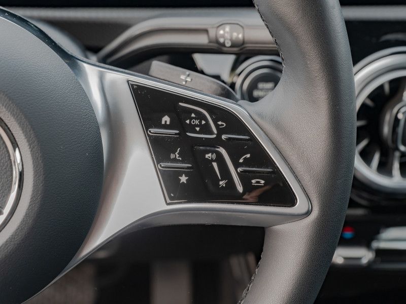 Mercedes-Benz A 250 2025