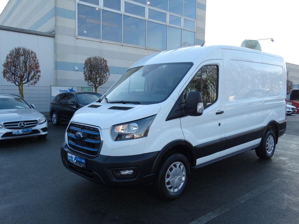 Ford Transit 2023