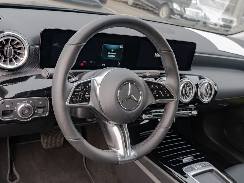 Mercedes-Benz A 250 2025