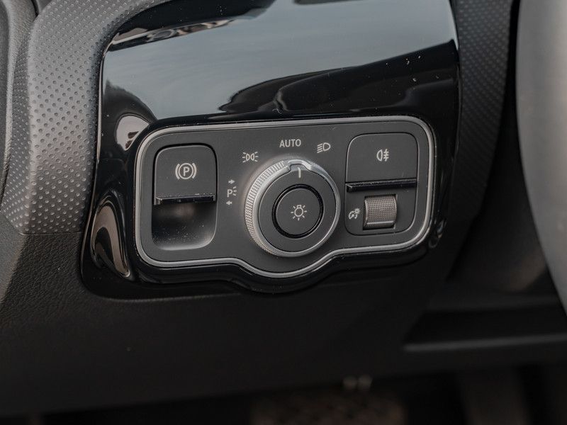 Mercedes-Benz A 250 2025