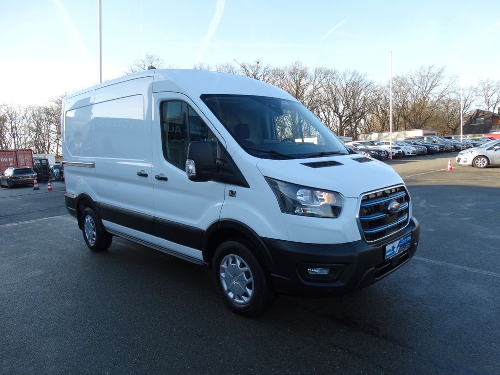 Ford Transit 2023