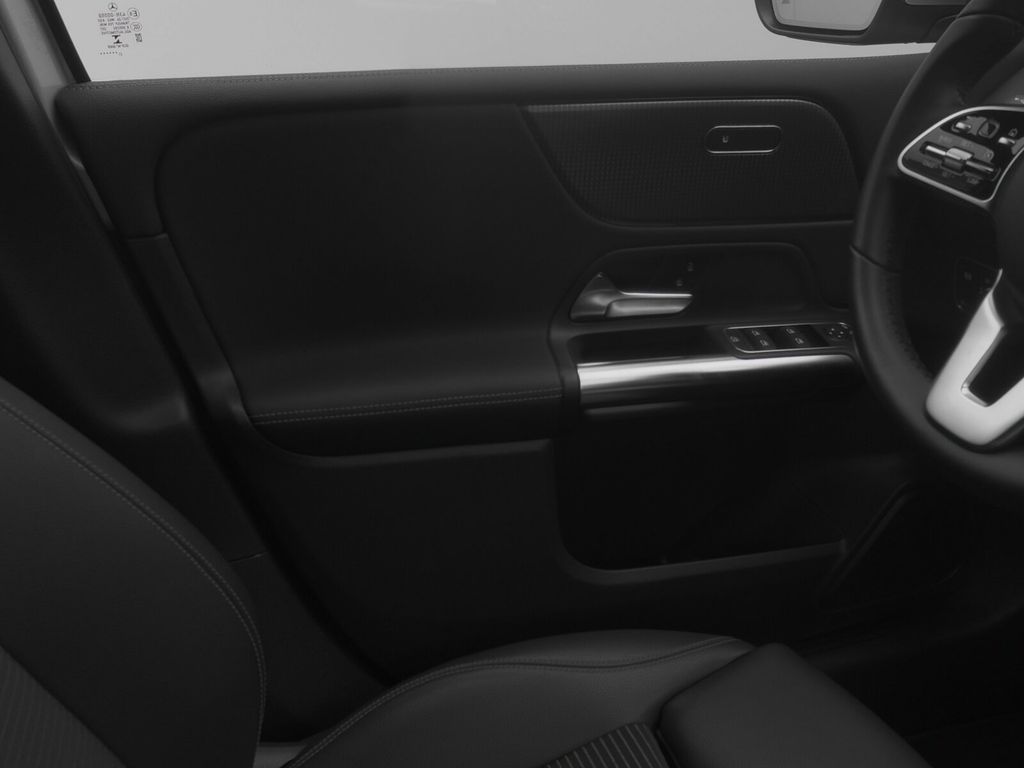 Mercedes-Benz B 220 2021