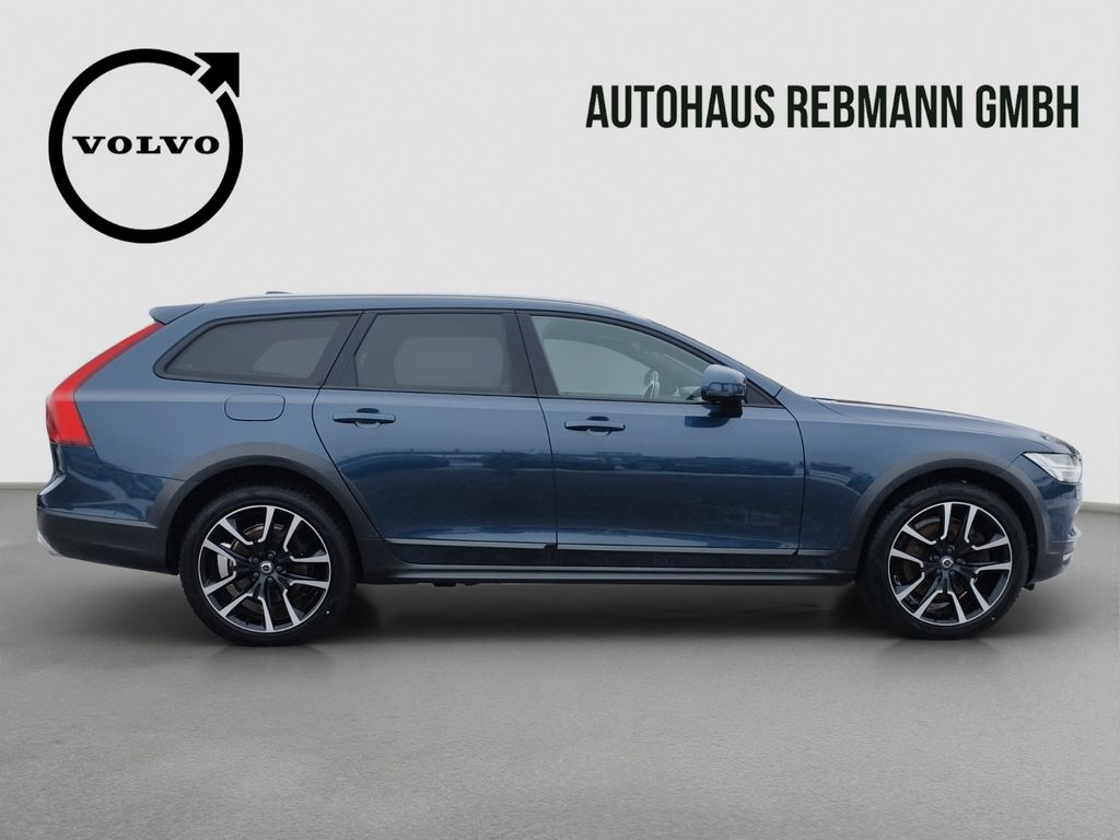Volvo V90 Cross Country 2020