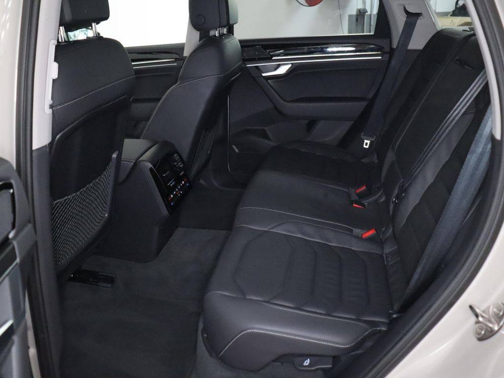 Volkswagen Touareg 2025