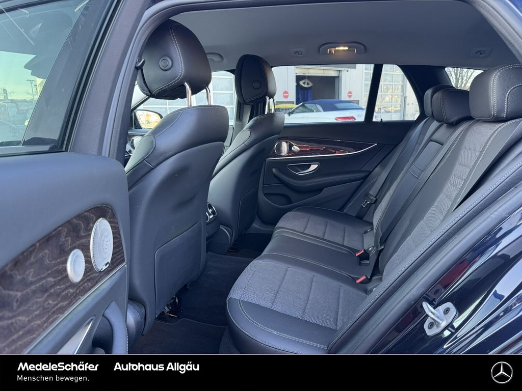 Mercedes-Benz E 300 2022