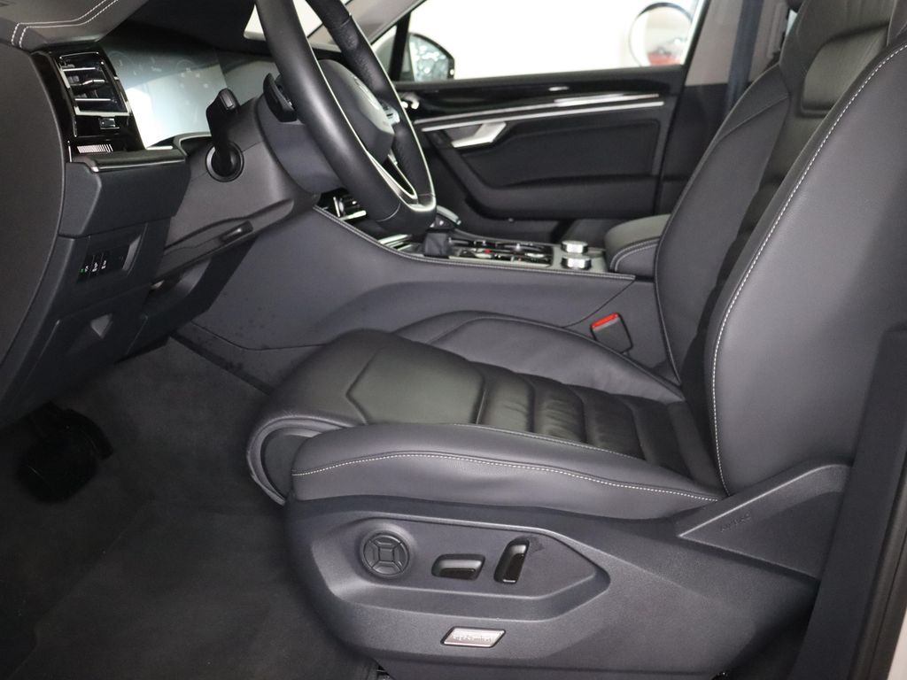 Volkswagen Touareg 2025