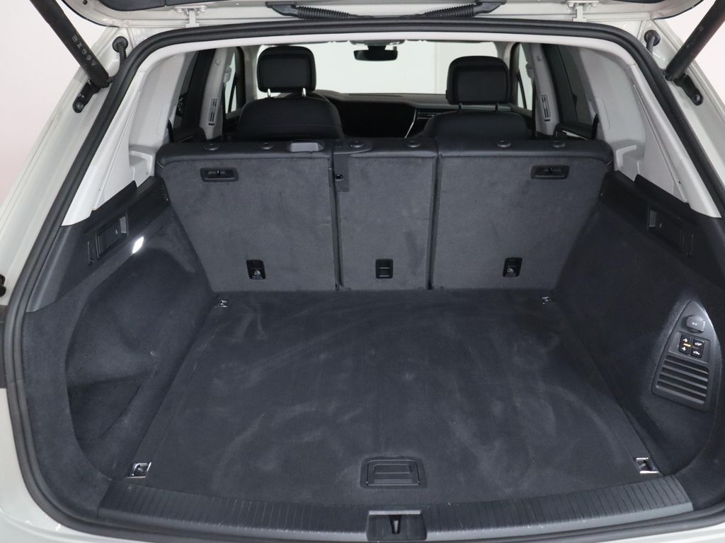 Volkswagen Touareg 2025