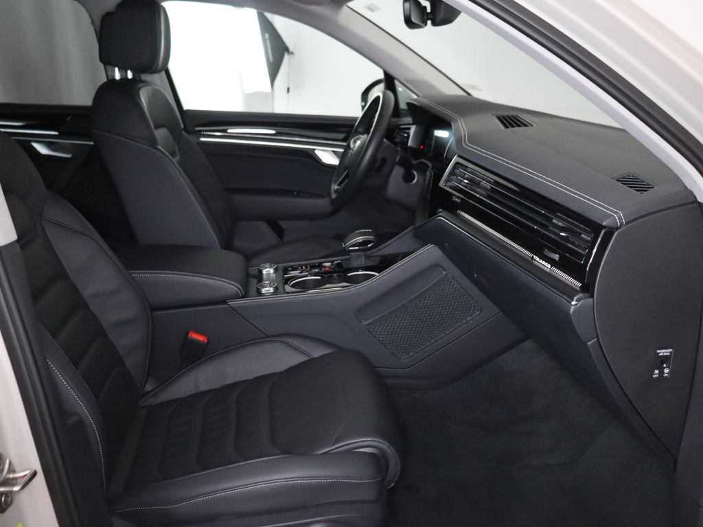 Volkswagen Touareg 2025